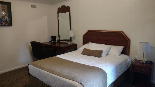 Cattlemen Motel image 10